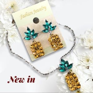NEW Pineapple Earring & Necklace Set